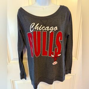 Women’s NBA Chicago Bulls off‎ shoulder shirt Sz M